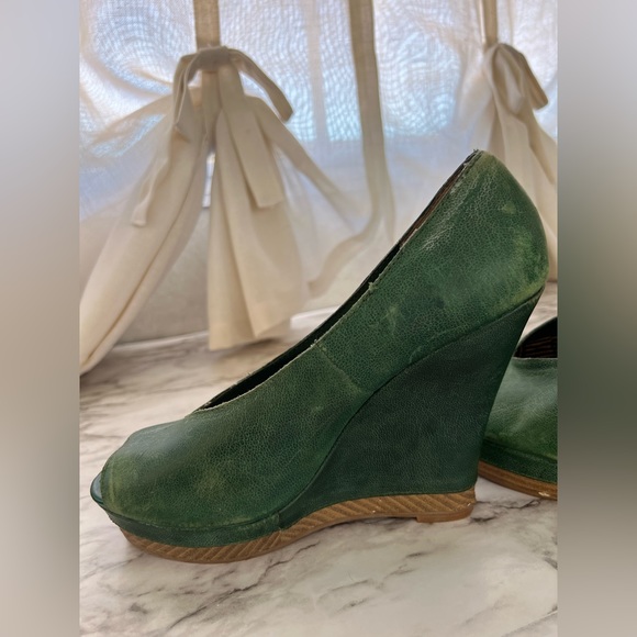 Seychelles Green Leather Peep Toe Platform Wedge - Picture 2 of 7
